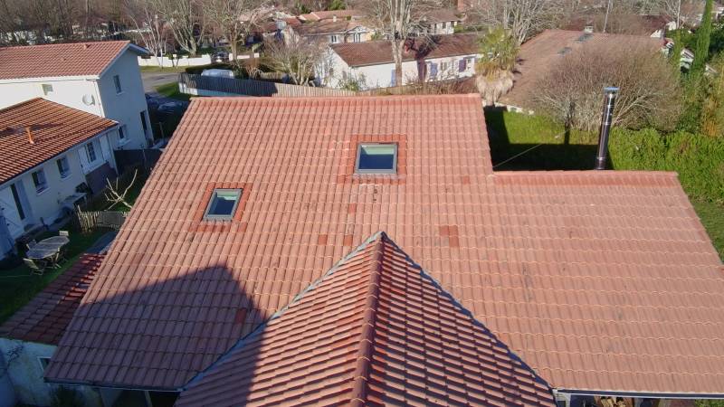 Installation de panneaux photovoltaïques en triphasé 9 kW à Arès – Sunpower